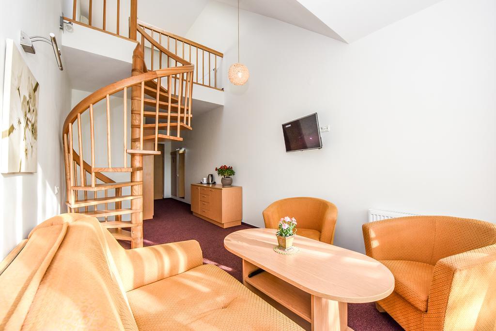 Muza Hotel 팔랑가 외부 사진